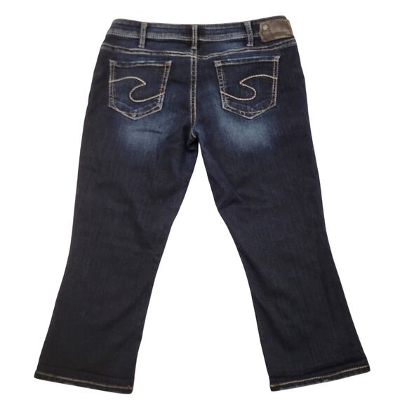 Silver Jeans Women's 32 Blue Low Rise Capri Aiko Kick Flare Denim Distressed - Picture 3 of 8